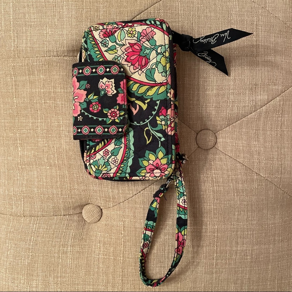 Vera Bradley Smartphone Wristlet